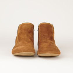 Aura Womens Cognac Suede